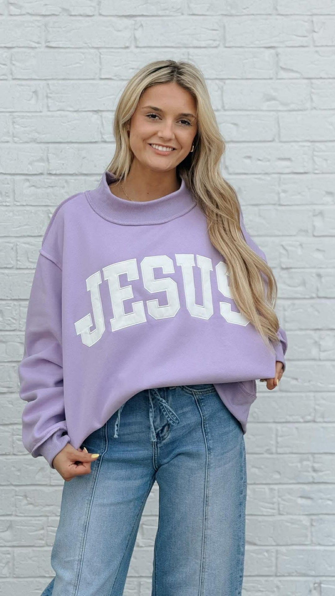 Mock Neck Embroidered Sweatshirt "JESUS" in Violet