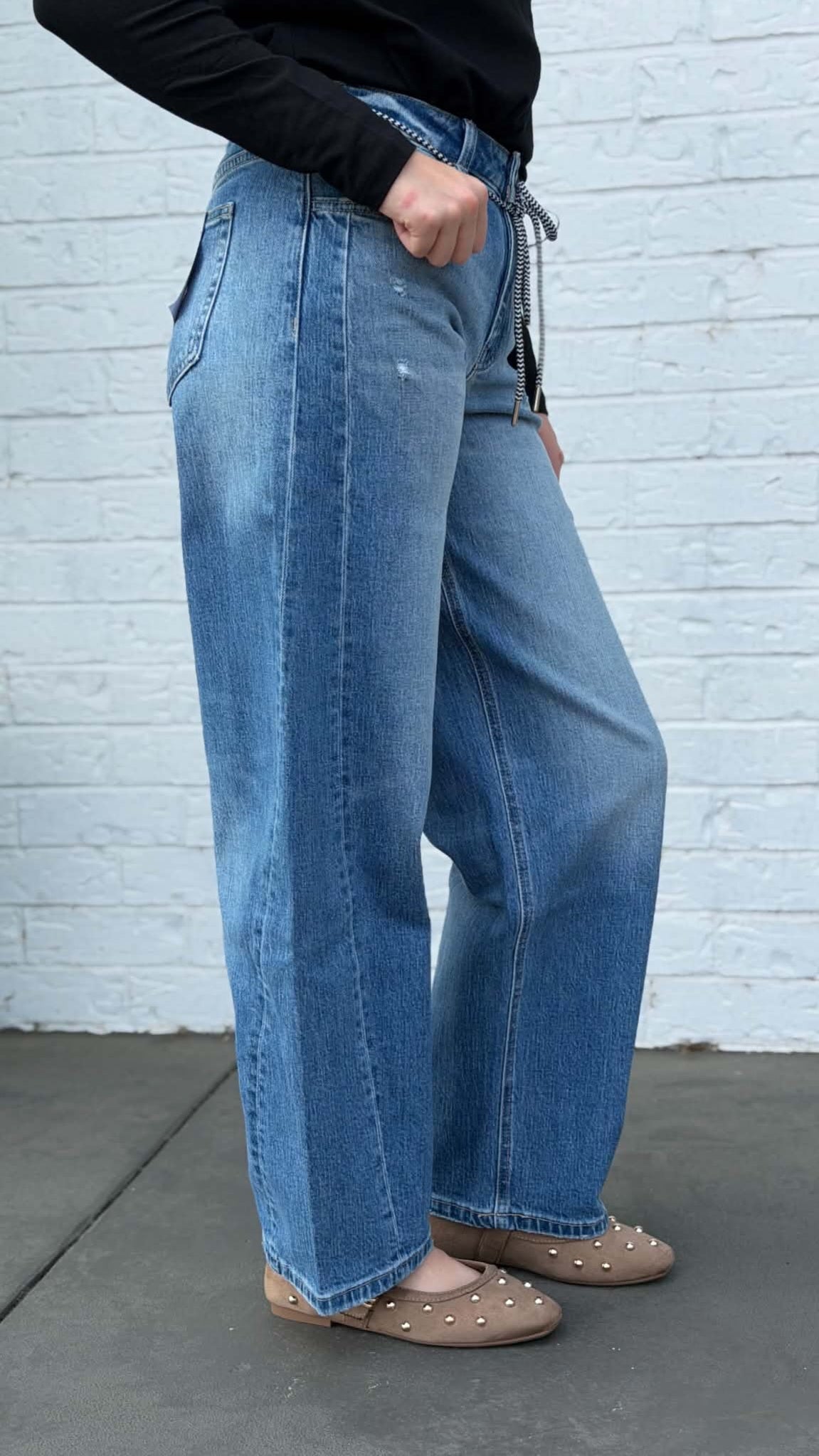 Vervet High Rise Drawstring Wide Barrel Jeans T7525