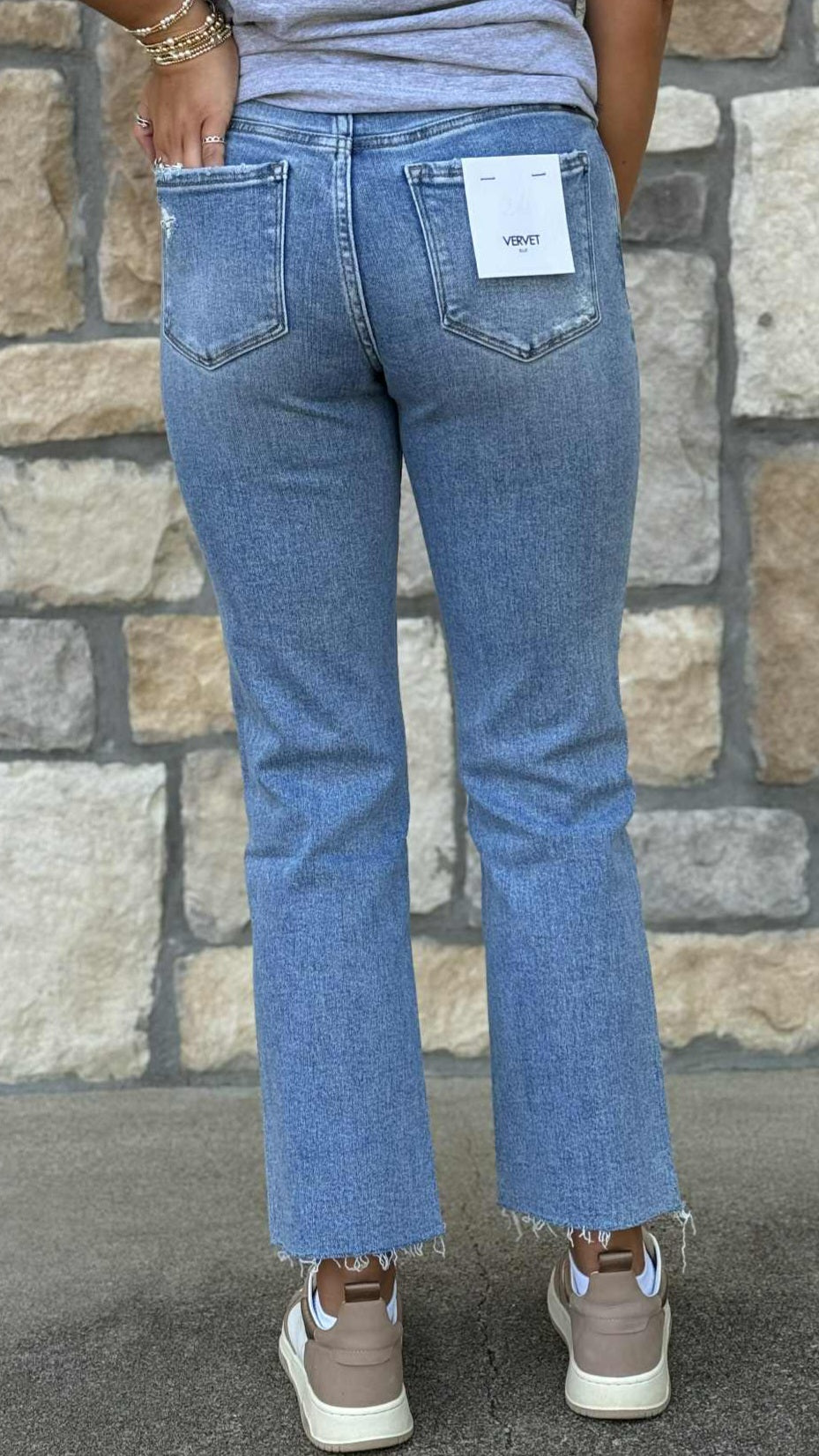Vervet Mid Rise Straight Jean T6493