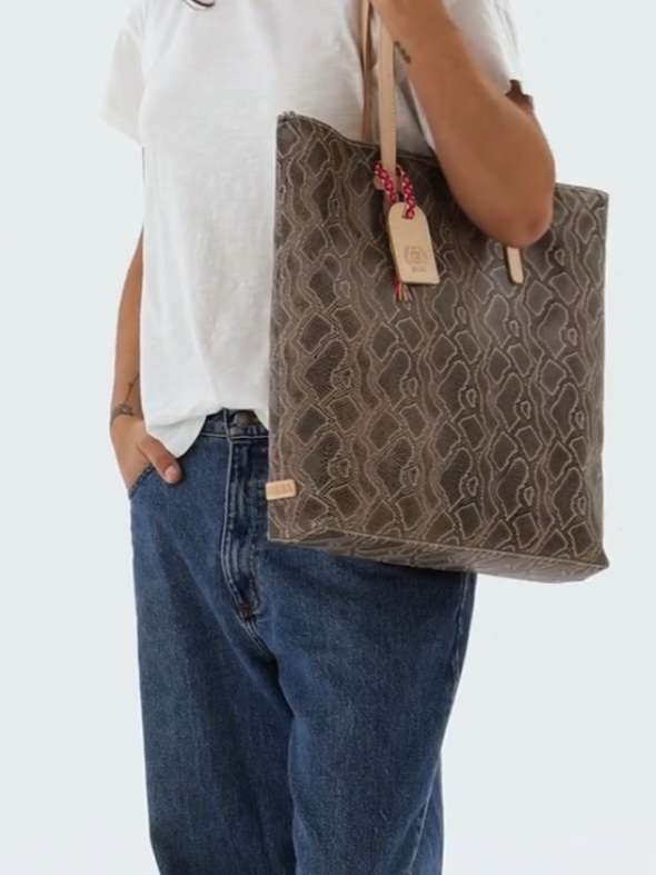 Consuela Market Tote in Dizzy