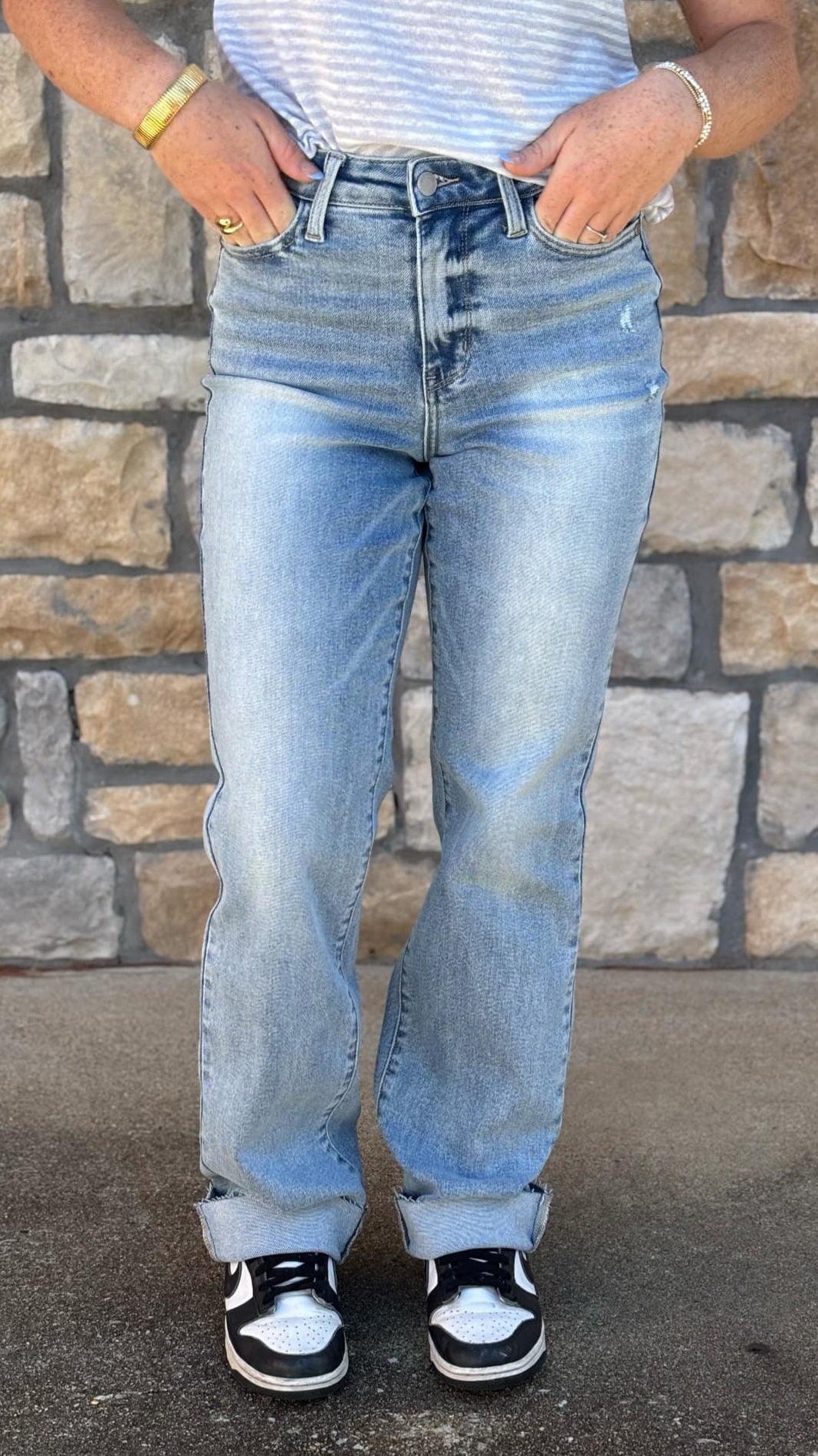 Judy Blue Mid Rise Light Wash Dad Jean 88926REG