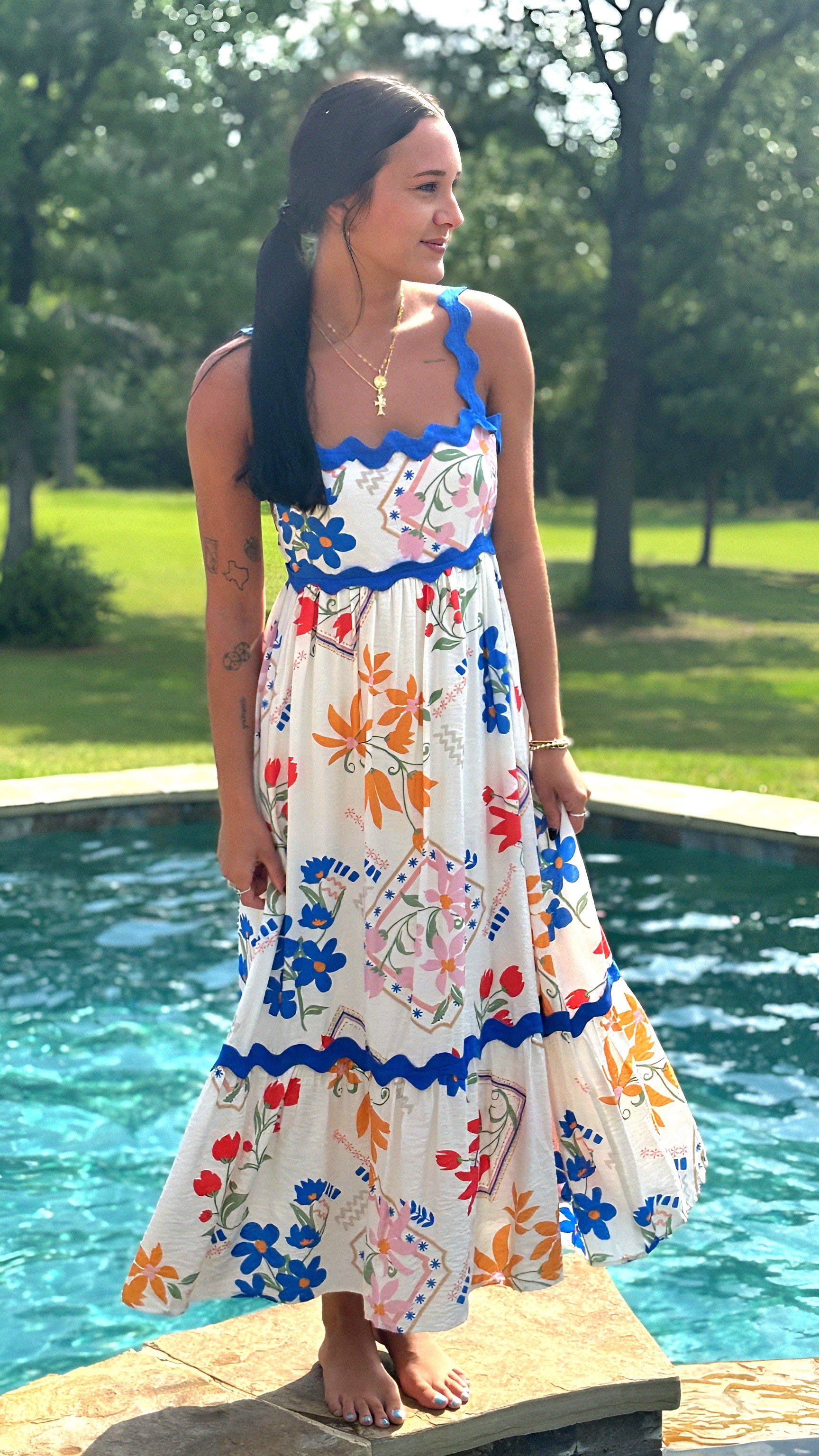 Sleeveless Maxi Dress with Scallop Trim in 2 Colors