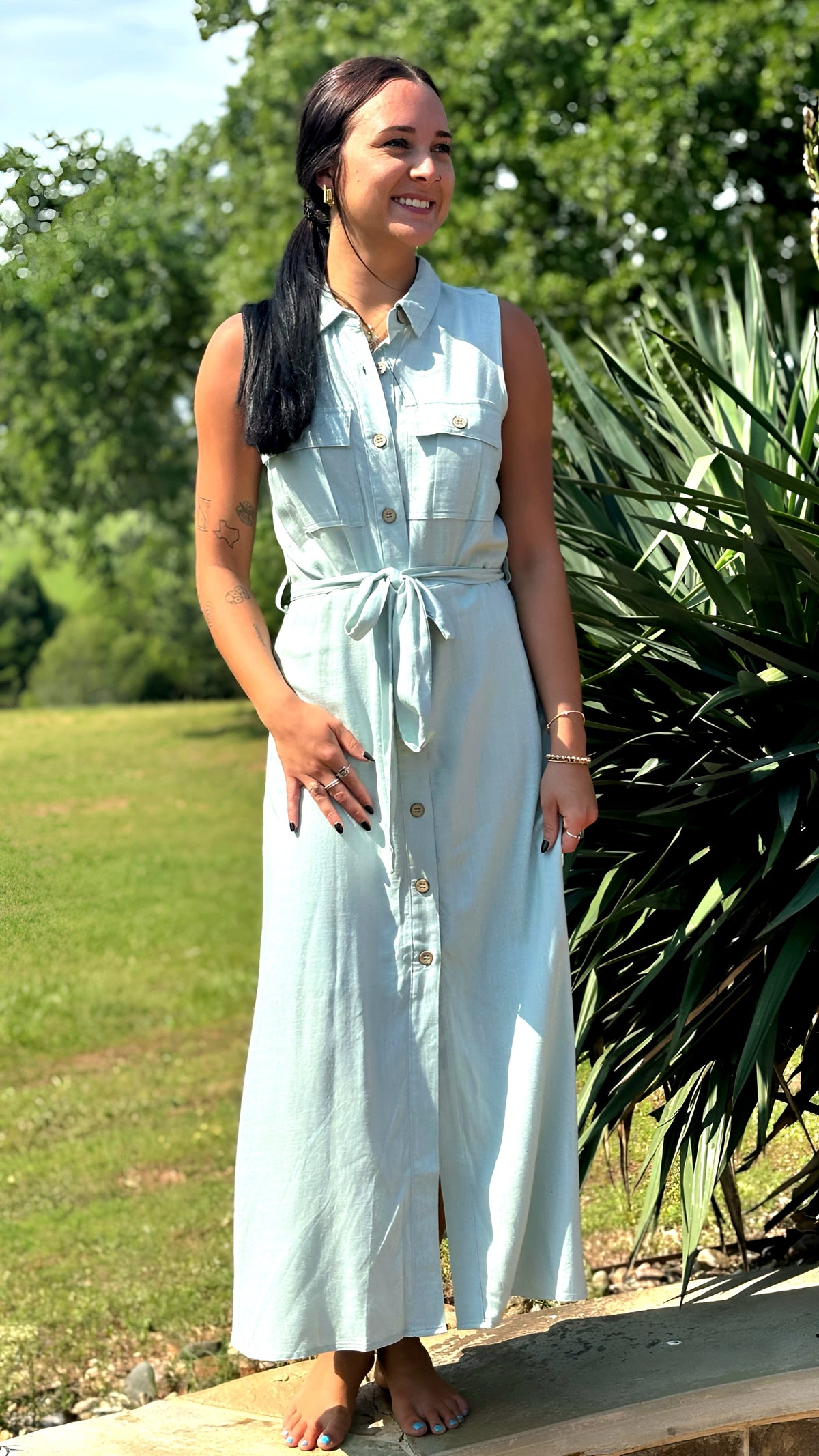 Sleeveless Colored Button Down Midi Dress in 2 Colors