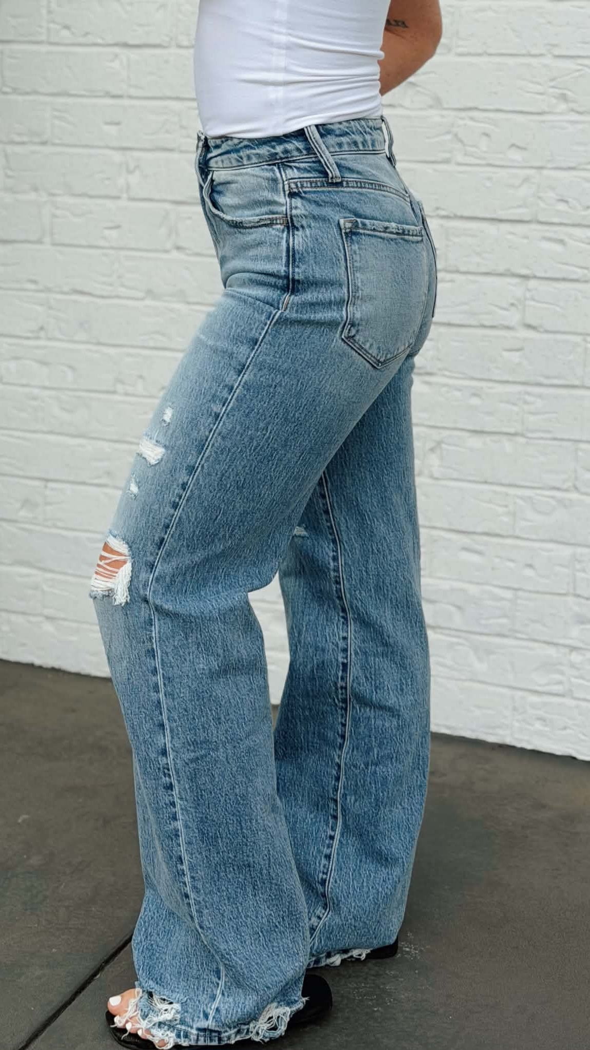 Vervet Super High Rise Vintage Flare T7457