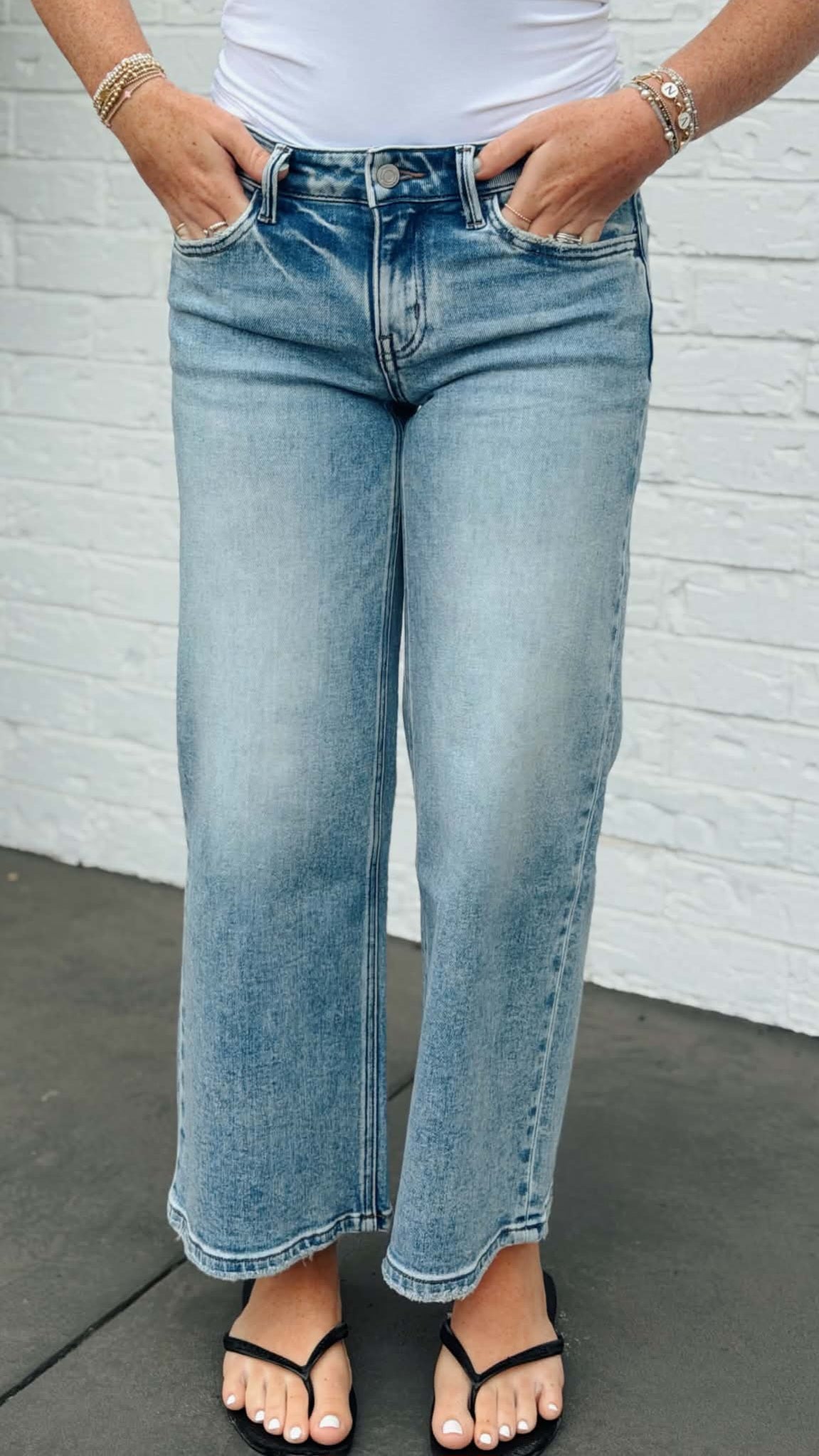Vervet Low Rise Crop Wide Leg T7456