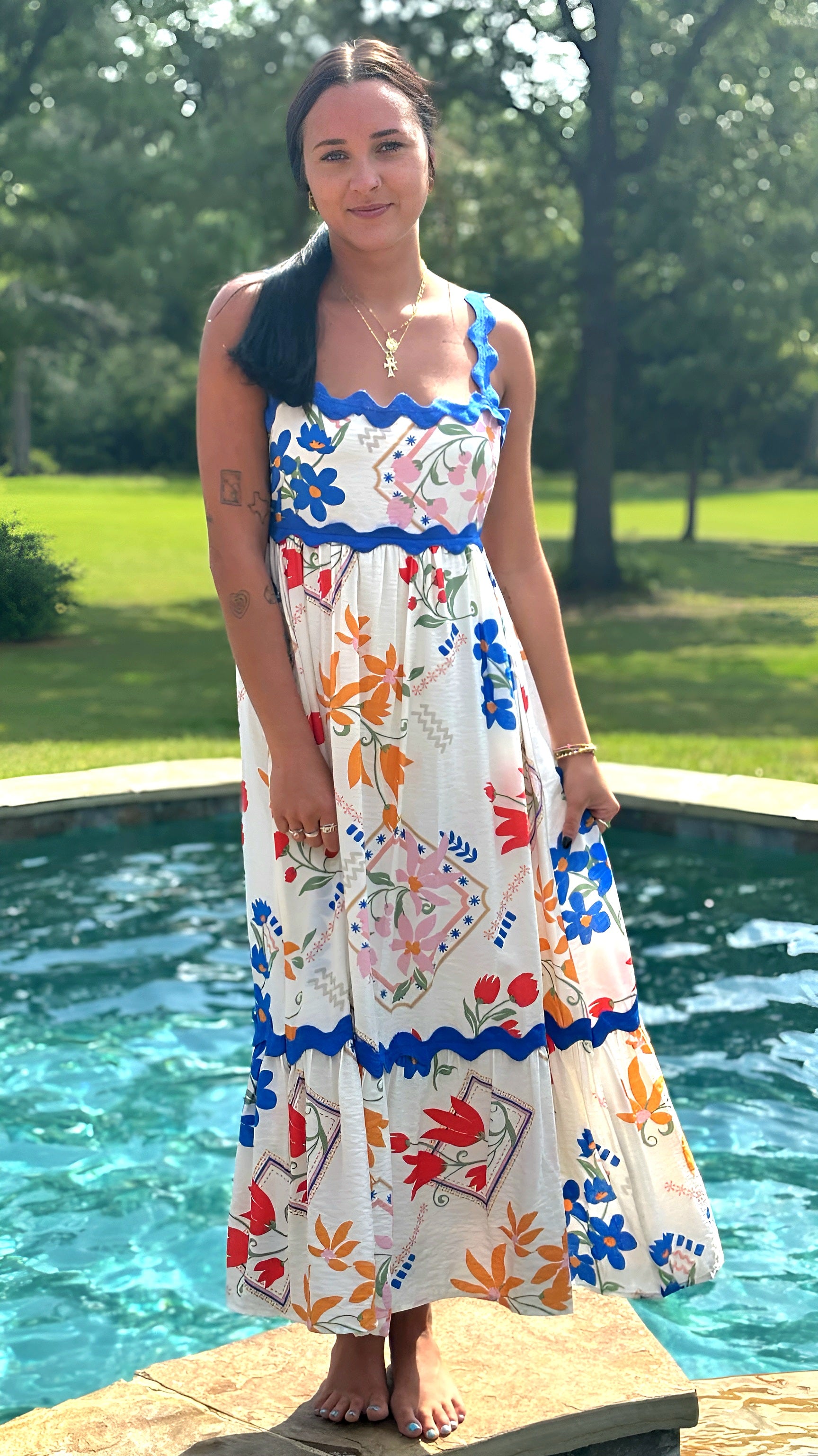 Sleeveless Maxi Dress with Scallop Trim in 2 Colors