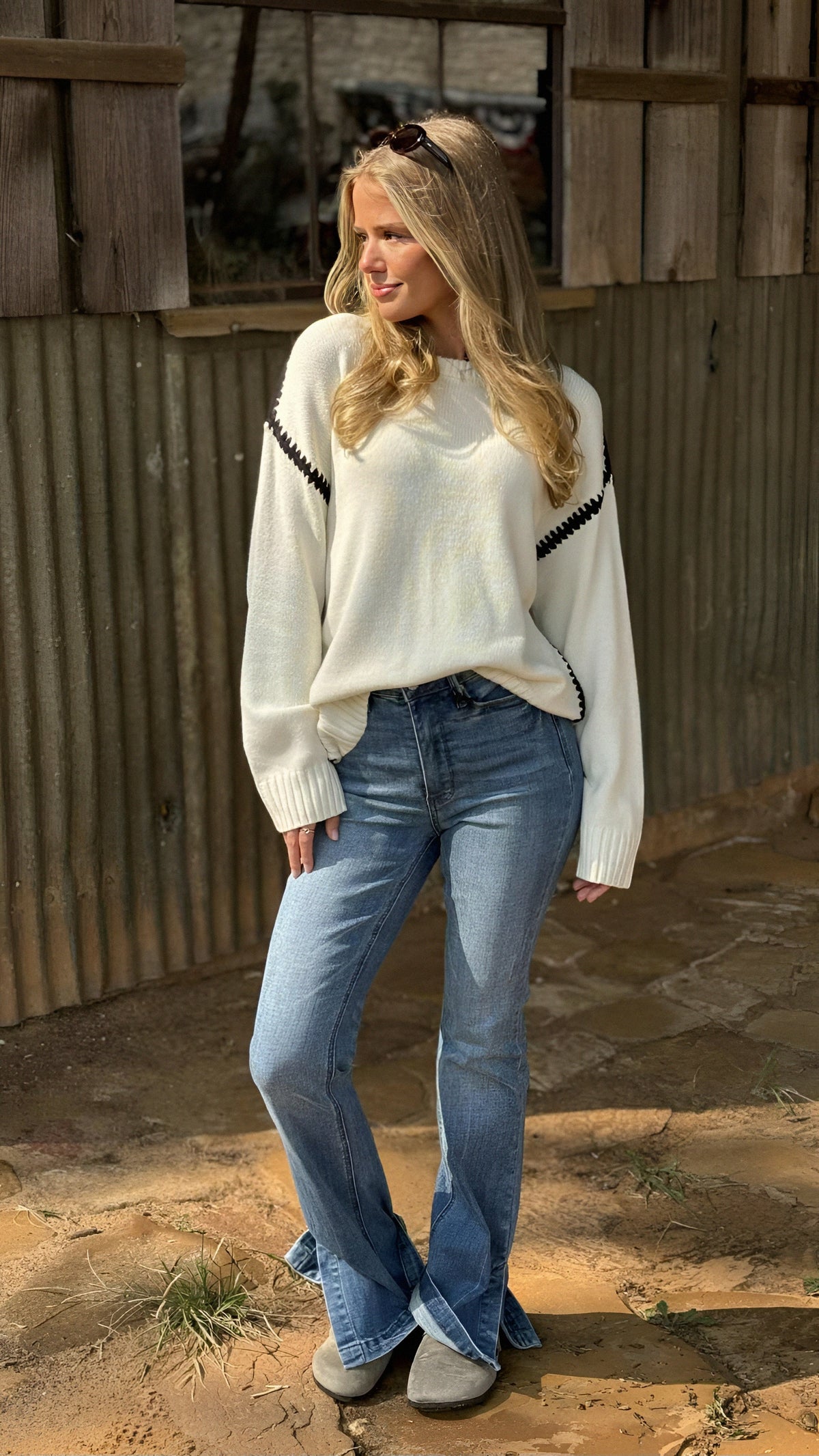 Contrast Trim Knit Sweater in 2 Colors