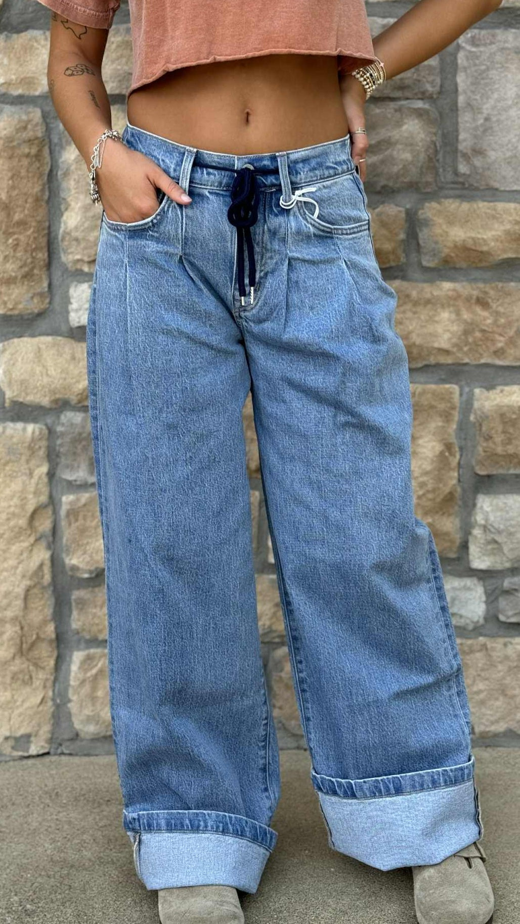 Vervet Olivia Super High Rise Pleated Drawstring Jean T6745