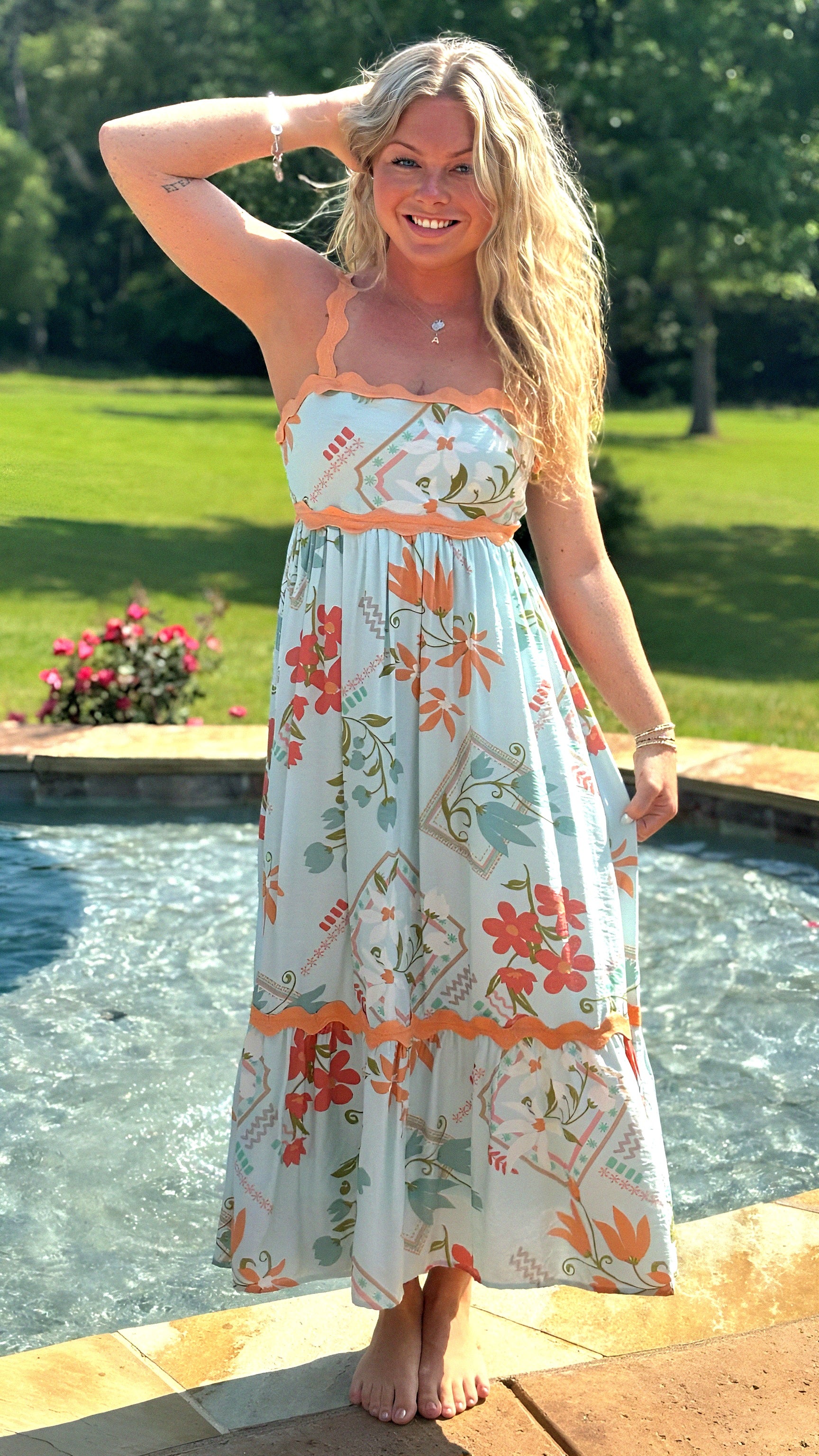 Sleeveless Maxi Dress with Scallop Trim in 2 Colors